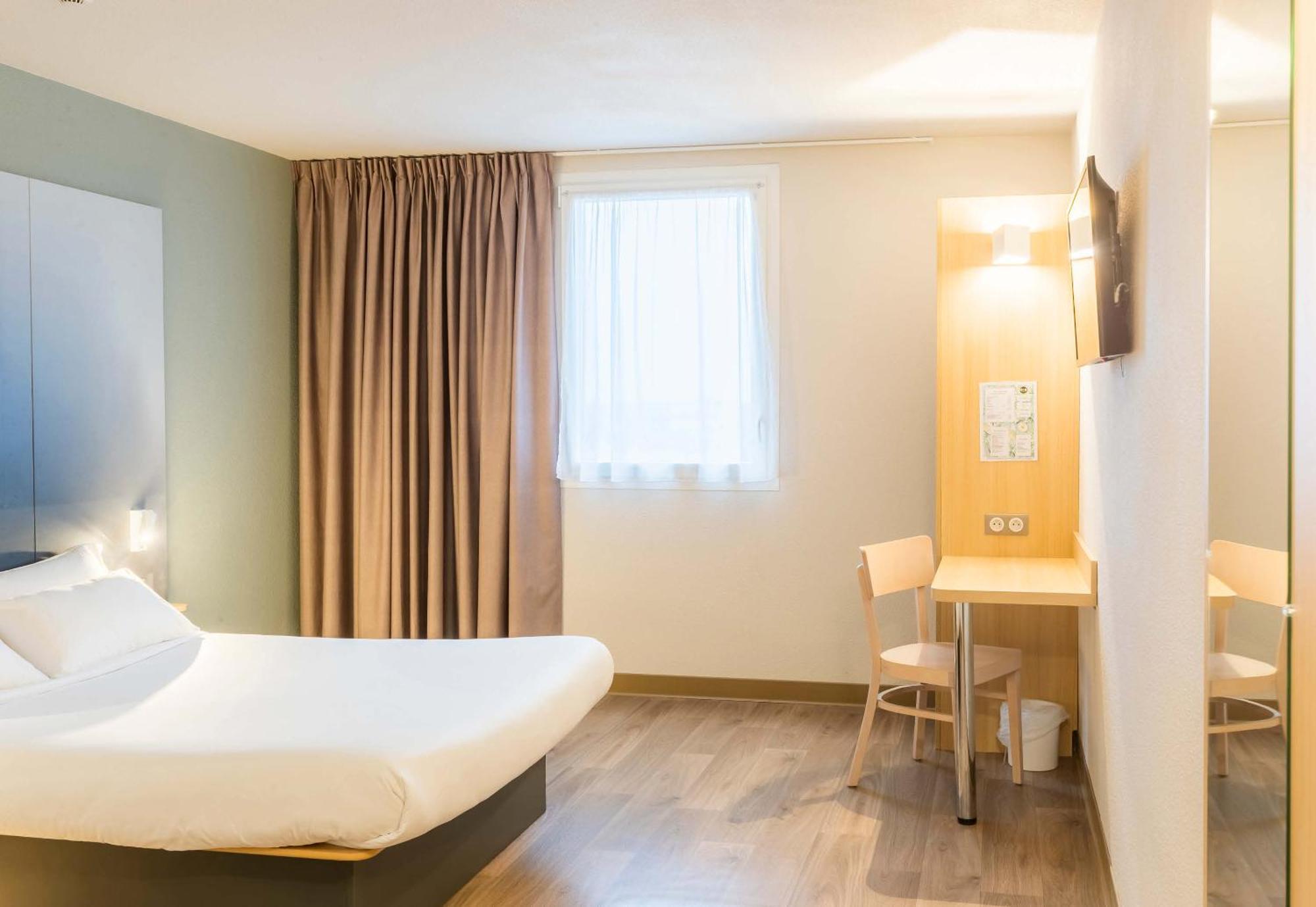 B&B Hotel Troyes Magasins D'Usine Lavau  Экстерьер фото