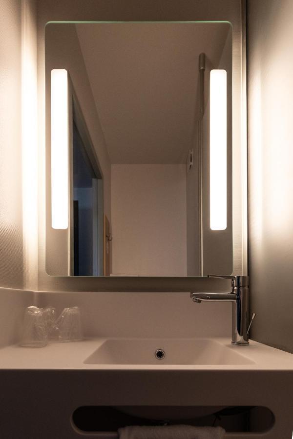 B&B Hotel Troyes Magasins D'Usine Lavau  Экстерьер фото